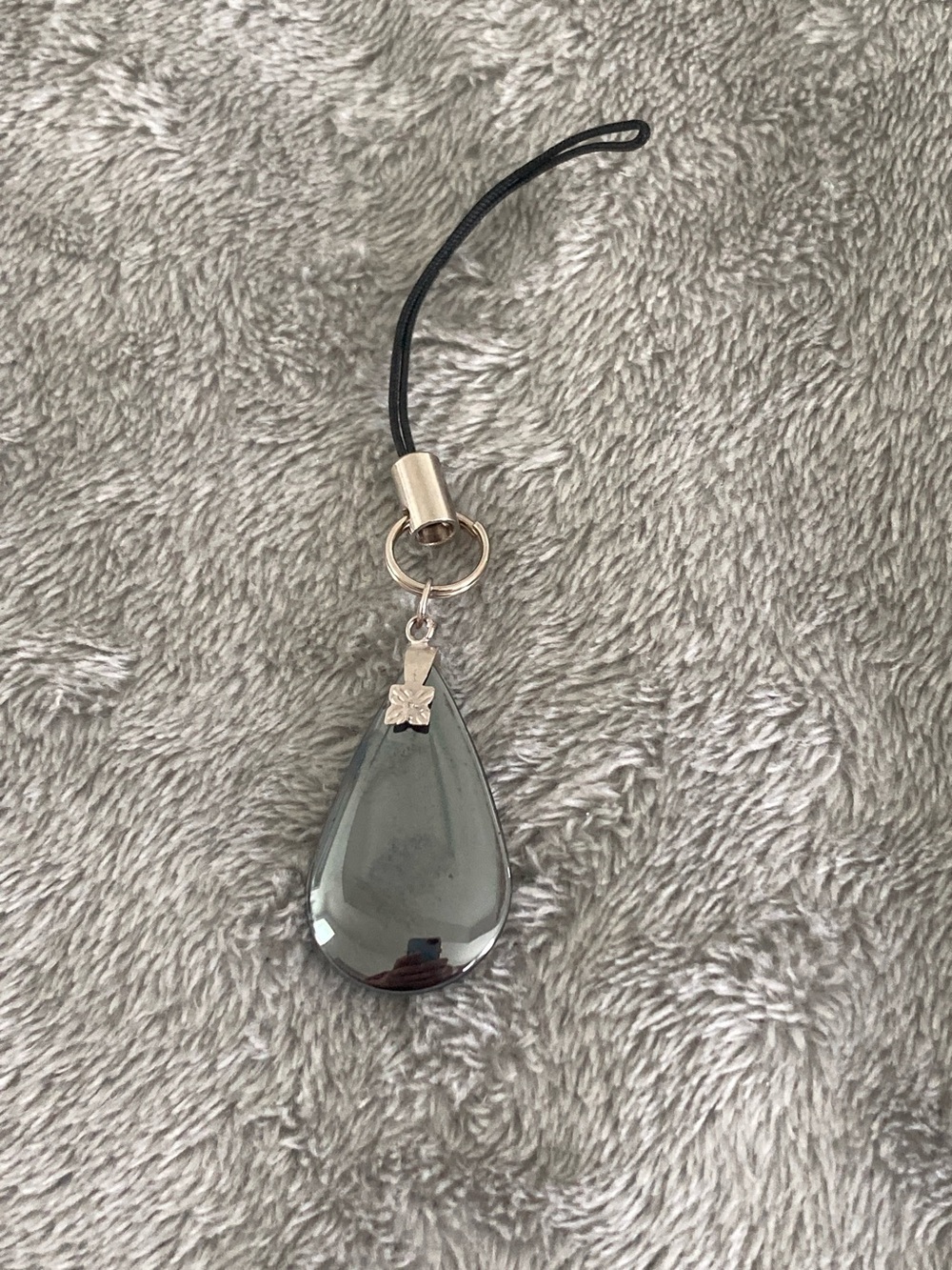 Car/cellphone/ipad/keychain black teardrop charm